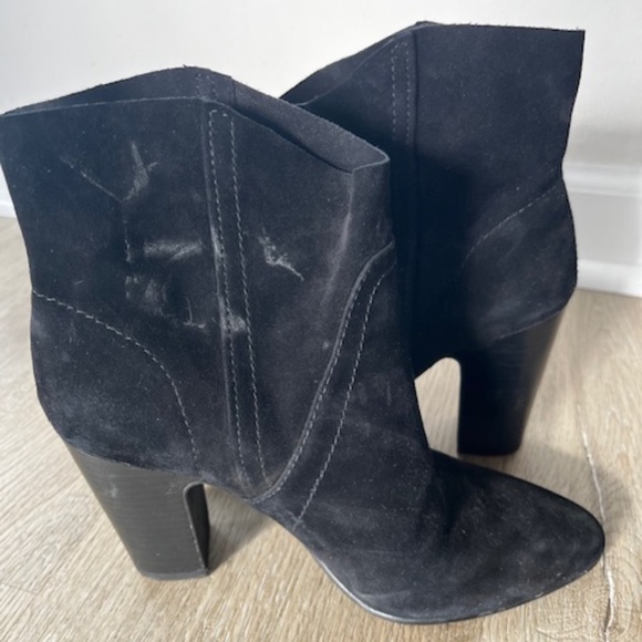 Vince Camuto Black Suede woman size 5m - Picture 3 of 3